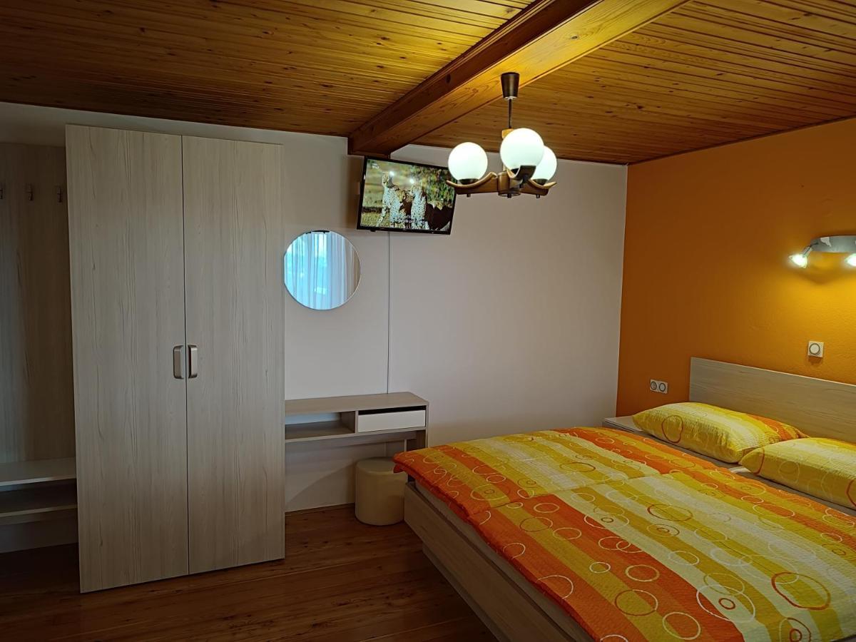 Gostilna Pension Blegos Poljane nad Škofjo Loko Exterior foto